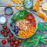 Salata De Creveti Cu Legume Coapte - Reteta Video