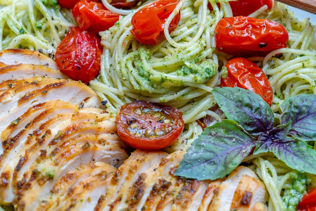 Easy Chicken Pesto Pasta With Tomatoes - Recipe Video - Blondelish.com