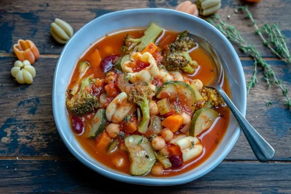 Instant Pot Vegan Minestrone Soup Recipe-11