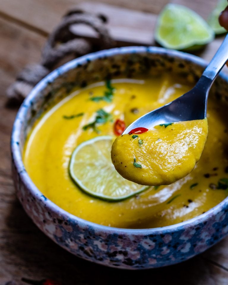 Curried Cauliflower Soup With Coconut Milk (Paleo Recipe)