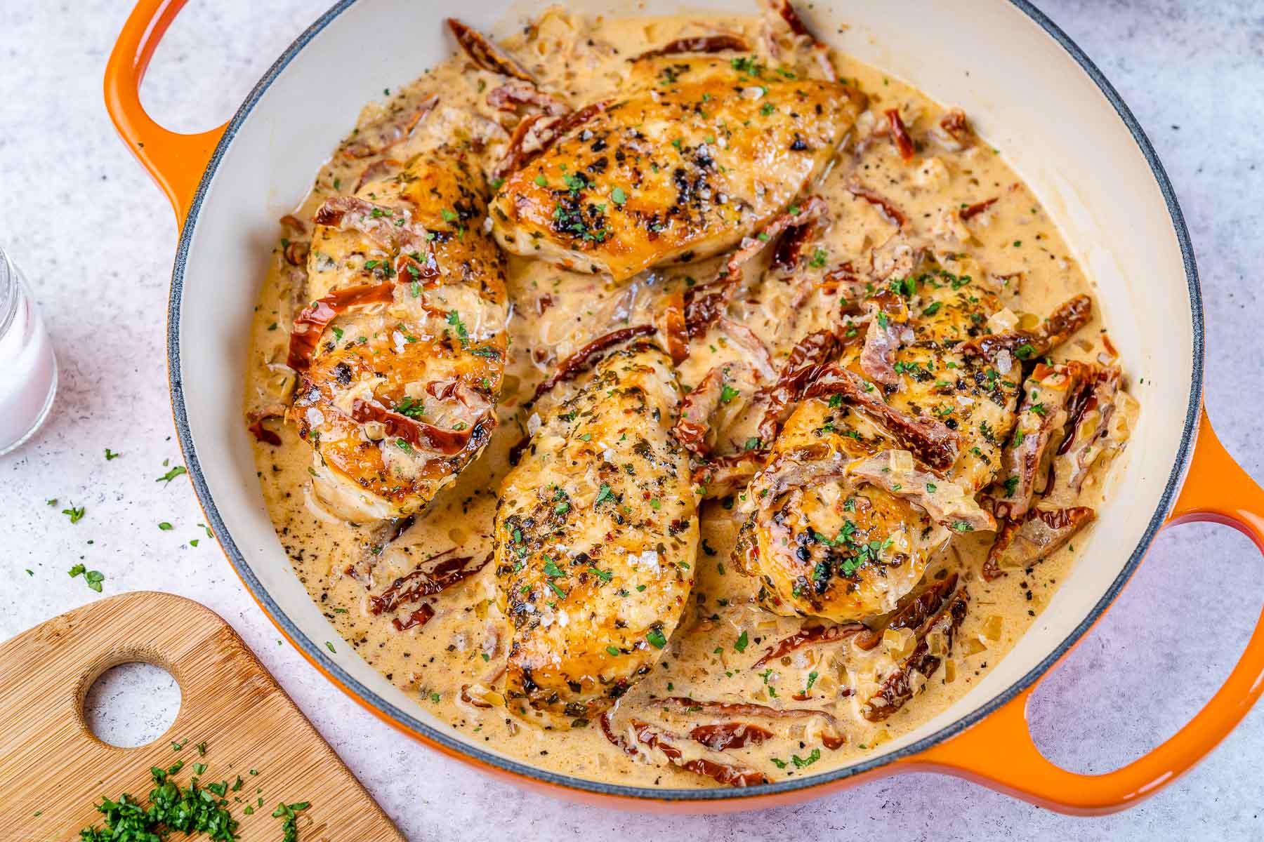 Keto Creamy Chicken with Sun Dried Tomato Sauce - Blondelish.com
